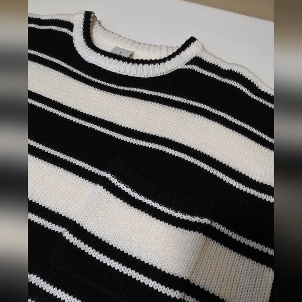 Sweater  - Picture 3 of 4